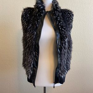 Peter Nygard Faux Fur Knitted Vest Medium